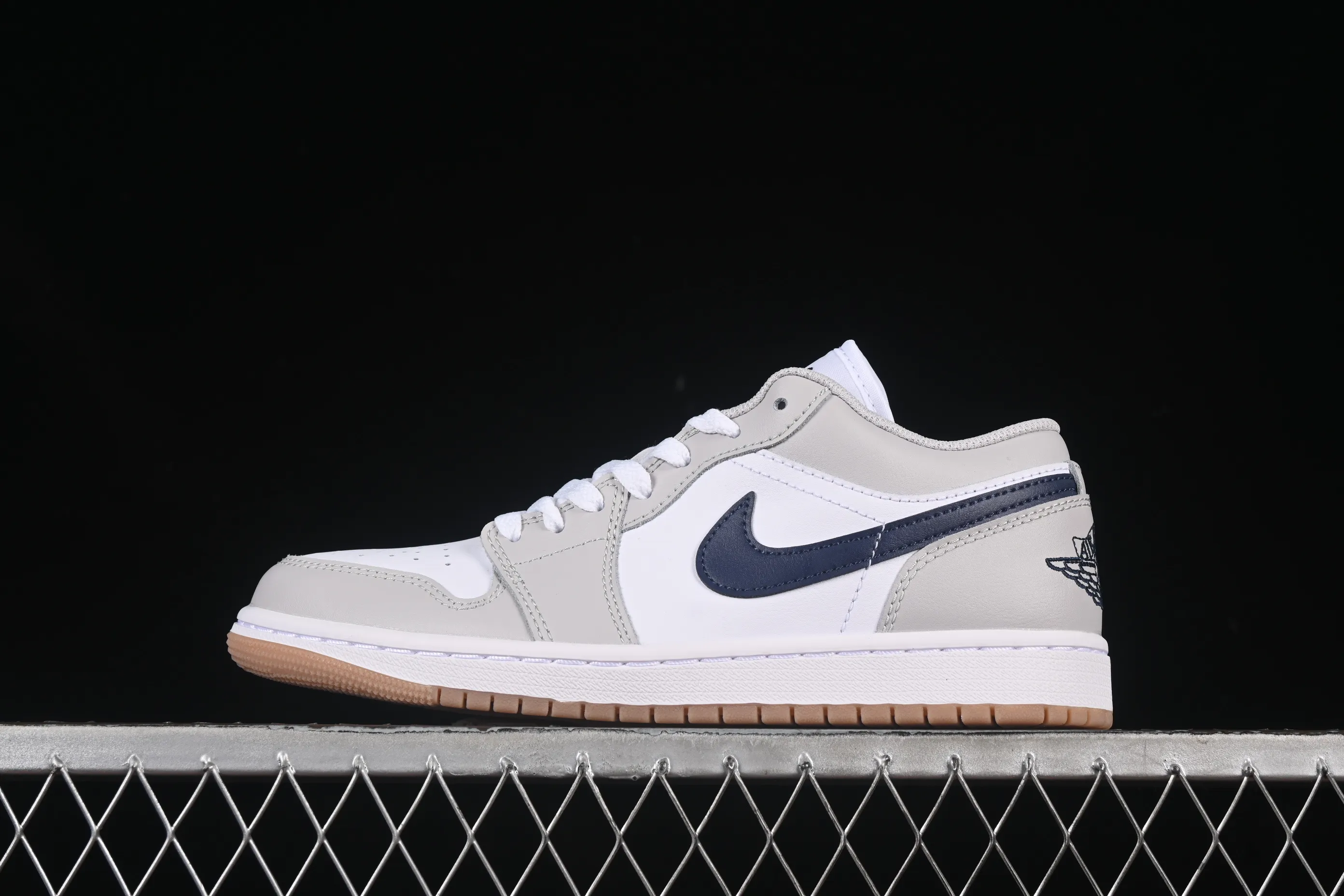 All categories Air Jordan Jordan series basketball shoes Air Jordan 1 Low G version pure original Air Jordan 1 Low AJ1 Joe 1 milk coffee blue hook low-top cultural casual sneakers 553558-146